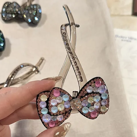 Pince à Cheveux Nœud Papillon Élégante en Alliage Avec Strass Design Torsadé Style Coréen pour Femmes Fête Accessoire Cheveux