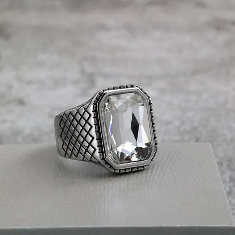 Vintage Stainless Steel Men Ring Faceted Rhinestone Solitaire Ring With Plaid Woven Pattern Hip Hop Punk Unisex Band Ring Jewelry Gift