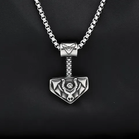Collier Pendentif Marteau de Thor en Acier Inoxydable pour Hommes Viking Crâne à Cornes Gothique Vintage Amulette Rétro Heavy Metal Punk Rock Bijoux Cadeau