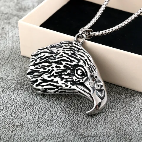 Collier Pendentif Tête d'Aigle En Acier Inoxydable Vintage Pour Homme Style Occidental Poli Motif d'Animal Bijoux Biker Heavy Metal Cadeau