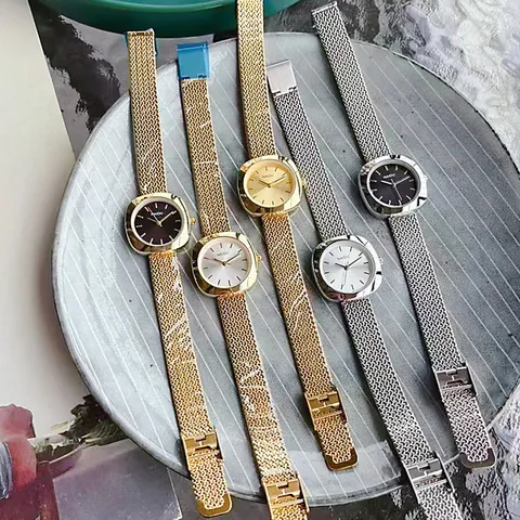 Montre à Quartz Carrée Vintage pour Femme Boîtier en Alliage de Luxe Bracelet en Maille d'Acier Inoxydable Chic Montre
