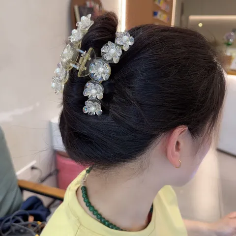 Süße Kunststoff Blume Haarkralle Mit Künstliche Perle Strass Elegante Texturierte Hochsteckfrisur Haarschmuck Große Hai Kiefer Klammer Für Damen Tägliche Accessoires