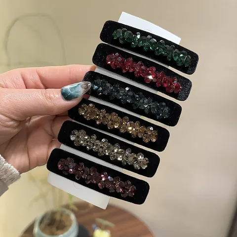 Pince à Cheveux Vintage en Velours Avec Strass Élégante Barrette à Frange en Cristal de Luxe Pince Latérale Géométrique pour Femmes Accessoires Cheveux Rétro