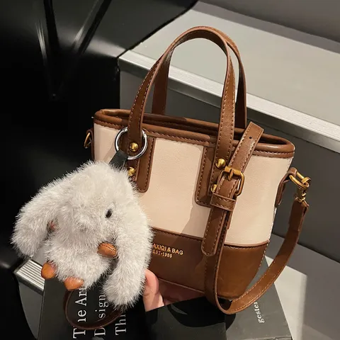 Retro Kleurblok Fluwelen Crossbody Tas Voor Dames Kleine Emmer Schoudertas Met Schattige Pluche Hanger Stijlvolle Dagelijkse Handtas