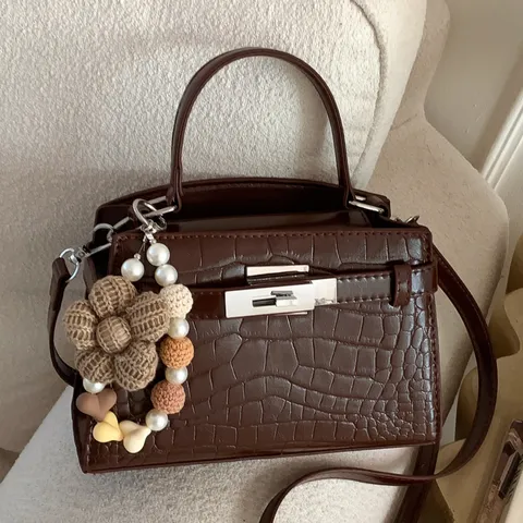 Women's Retro Crocodile Pattern PU Leather Crossbody Bag Top Handle Shoulder Bag with Metal Lock and Pendant Purse