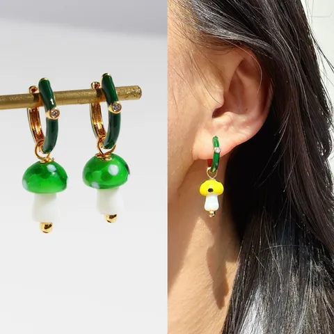 Schattige Gestippelde Lampwork Paddenstoel Hangoorbellen Voor Vrouwen Groen Emaille Messing Strass Creolen Hanger Oorbellen Sieraden
