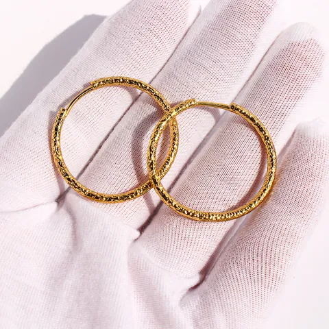 Orecchini a Cerchio Martellati in Ottone Placcato Oro Design di Nicchia per Donna Gioielli Geometrici Minimalisti Rotondi
