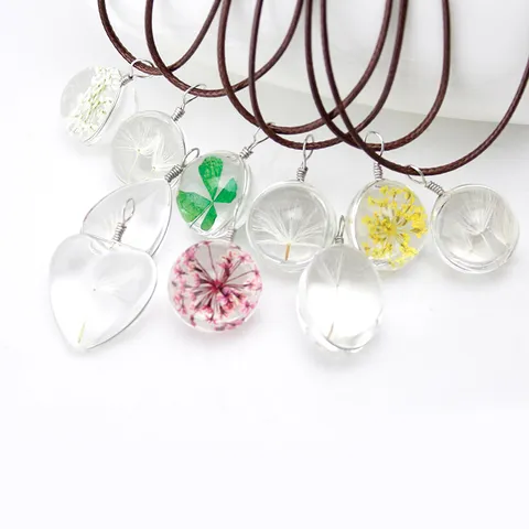Handmade Dried Flower Glass Ball Necklace Transparent Resin Dandelion Clover Pendant Ins Style Botanical Jewelry Gift
