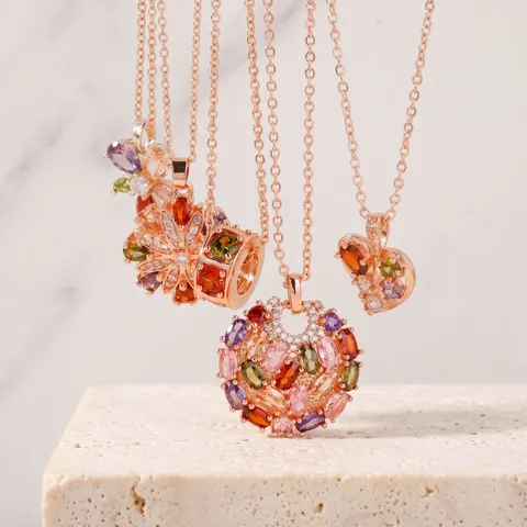 Collana di Strass in Rame Oro Rosa alla Moda per Donna Ciondolo Cuore Fiore Geometrico Colorato Gioielli Accessorio Quotidiano Lusso Leggero