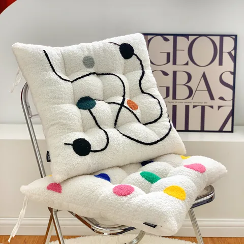 Coussin de Siège Moelleux Mignon Brodé de Dessins Animés Coussin de Chaise Chaud Épais Pour Bureau Étudiant Salle à Manger Décoration