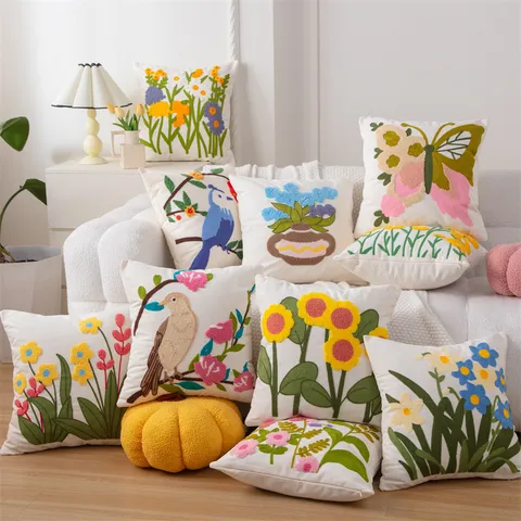 Housse de Coussin Décorative Brodée Fleurs et Oiseaux Style Pastoral en Chenille Housse Carrée Pour Canapé Lit Maison Bureau
