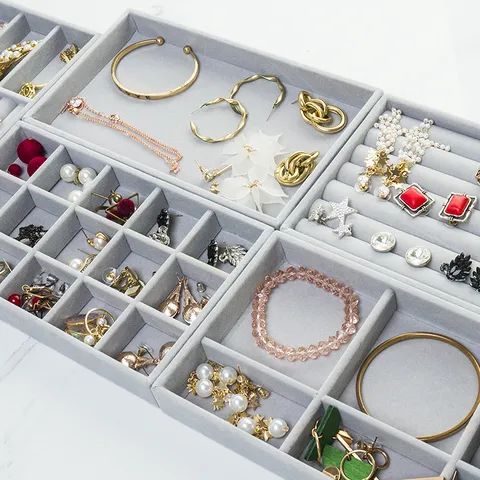Bandeja de Joyería de Terciopelo Gris Anillo Pendiente Collar Organizador de Almacenamiento Soporte de Exhibición Caja Multiusos