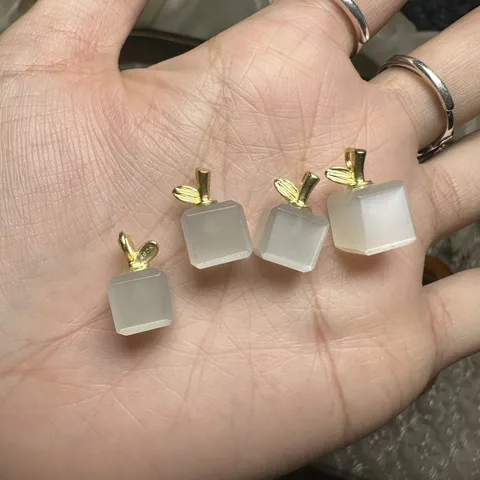 Ciondolo a Forma di Scatola Regalo in Pietra di Luna Naturale Intarsiato in Argento Ciondolo a Goccia Accessori per Gioielli Fai da Te Regalo