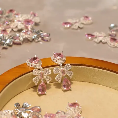 Accessori per Gioielli DIY Perline Distanziatrici Zirconia Cuore Portafiore Ciondoli Artigianali in Rame per Braccialetto Orecchino
