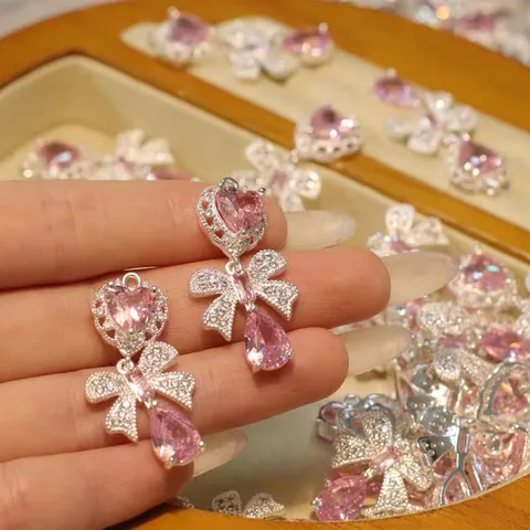 Accessori per Gioielli DIY Perline Distanziatrici Zirconia Cuore Portafiore Ciondoli Artigianali in Rame per Braccialetto Orecchino