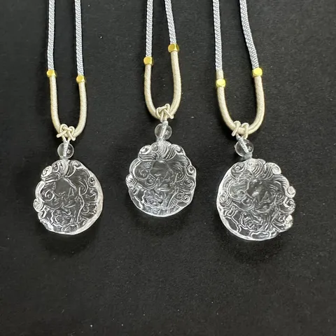 Collana con Ciondolo Volpe in Cristallo Bianco Naturale Gioiello Intagliato in Pietra Preziosa Stile Cinese Regalo