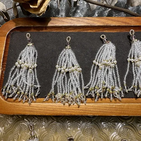 Ciondolo per Borsa con Nappa di Perline di Cristallo Fatto a Mano Perla Artificiale Accessorio di Gioielli in Metallo Perlinato per Donne