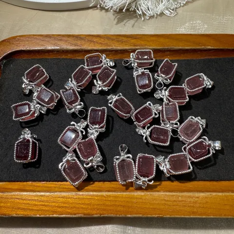 Natural Strawberry Quartz Gift Box Pendant Fashion Women DIY Jewelry Accessory Crystal Stone Charm Necklace Pendant
