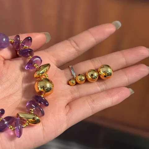 Componenti per Gioielli Fai da Te Placcati in Oro 18K Distanziatori in Metallo Perline Sferiche Cappucci di Fiori per Creazione di Gioielli