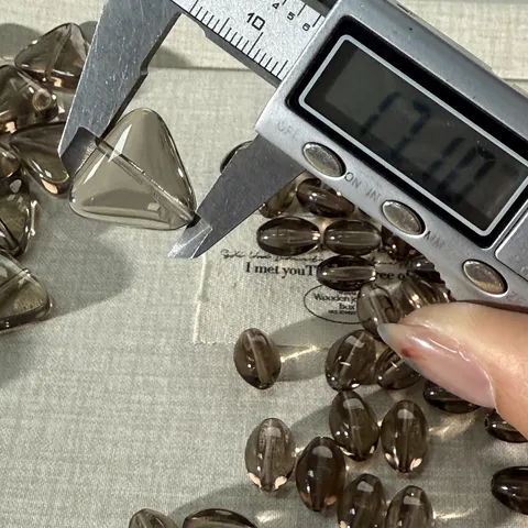 Perline Sfuse e Ciondoli in Cristallo di Quarzo Affumicato Naturale Forma a Triangolo e Oliva Accessori per la Creazione di Gioielli Fai da Te