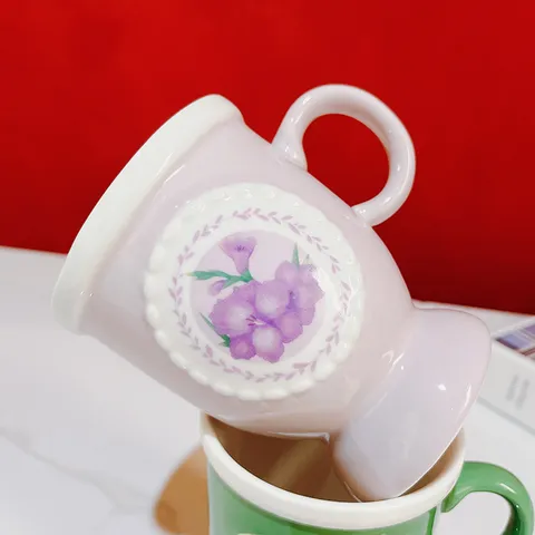 Retro High Foot Ceramic Mug European Style Embossed Lace Floral Coffee Cup Lily Of The Valley Mug For Women Home