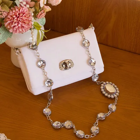 Französische Elegante Samt Umhängetasche Strass Kette Abendtasche Stilvolle Kleine Quadratische Umhängetasche Für Damen