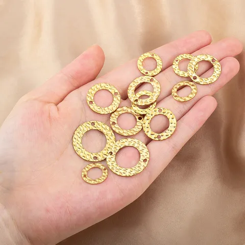 Acero Inoxidable 304 Chapado en Oro 18K Estampado Arrugado Doble Agujero Redondo Disco Colgante DIY Pulsera Collar Hallazgos