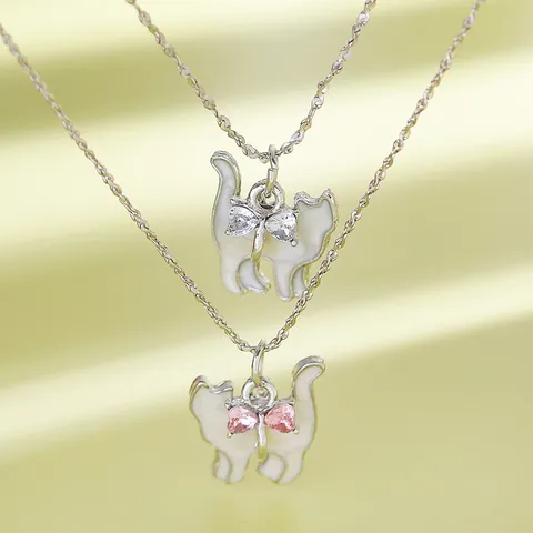 Niche Cute Cat Pendant Necklace Women Light Luxury Shell Mother of Pearl Rhinestone Bow Copper Clavicle Chain Jewelry