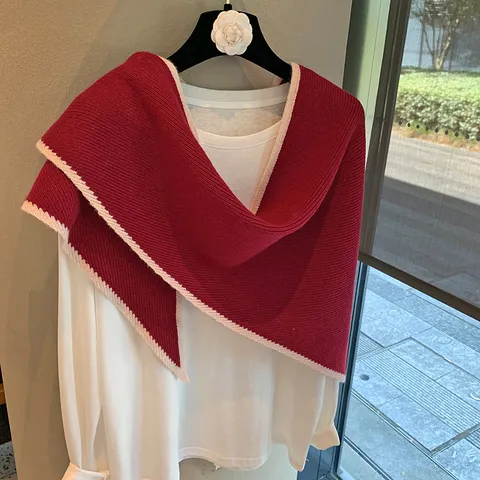 Bufanda de Lana de Color Sólido Chal Triangular Diseño de Borde Protector de Cuello de Invierno Cálido Bufanda de Moda Versátil para Mujer