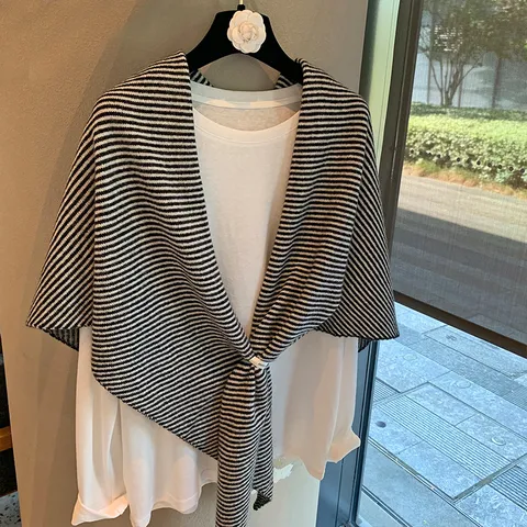 Chal a Rayas de Lana Tejida Unisex Invierno Cálido Casual Bufanda Triangular Capa de Moda para Mujer Hombre