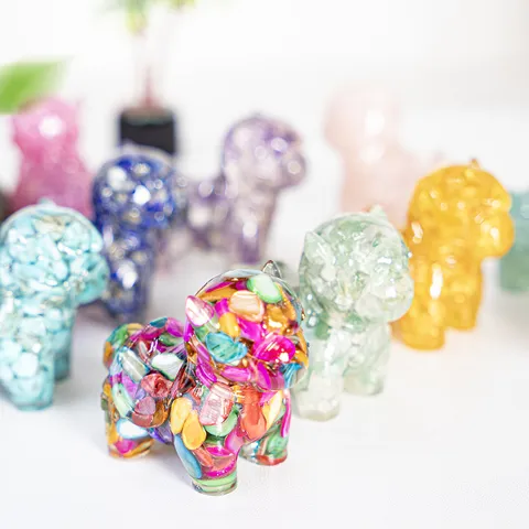 Resin Horse Statue Natural Crystal Stone Filled Drip Glue Pony Ornament Lucky Desk Decoration Animal Figurine Home Office Decor Gift