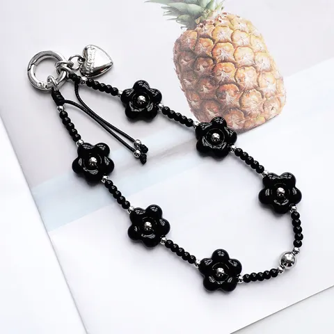 Süß Cool Minimalistisch Schwarz Aushöhlung Blume Herz Perlen Handykette Für Damen Acryl Edelstahl Tasche Anhänger Schlüsselanhänger
