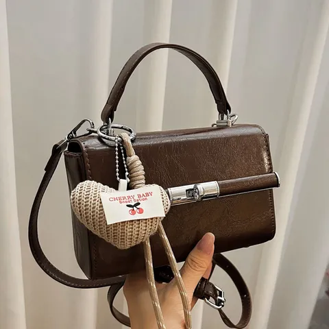 Women Fashion Retro Small Square Bag PU Leather Crossbody Bag With Metal Lock And Knit Pendant Casual Commuting Handbag