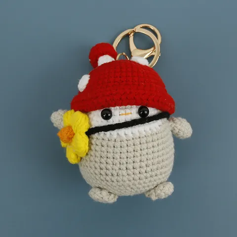 Porte-Clés Pingouin Tricoté à la Main Avec Chapeau Champignon Mignon Animal Crochet Pendentif de Sac Fil de Laine Femme Cadeau
