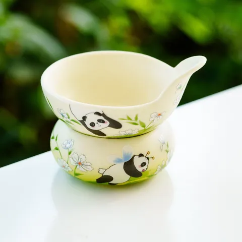 Ensemble Filtre à Thé en Céramique Panda Séparateur Thé-Eau Avec Tasse Gongdao en Verre Accessoires de Thé Panda pour Maison Bureau Cadeau