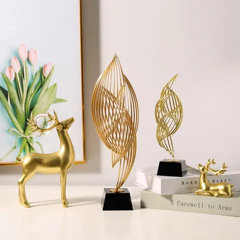 Modern Minimalist Abstrakt Metall Kunst Skulptur Und Goldener Hirsch Tisch Ornamente Für Wohnzimmer Flur Heimdekoration