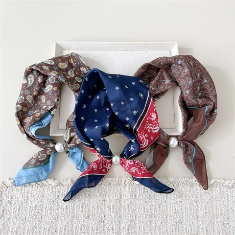 Women Vintage Paisley Floral Printed Square Scarf With Artificial Pearl Buckle Elegant Silk Feeling Neck Scarf Hair Band Decorative Wrap