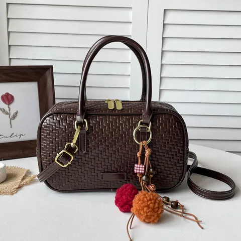 Women Woven PU Leather Boston Bag Fashion Casual Niche Crossbody Bag Versatile Pillow Shape Shoulder Handbag For Daily Use