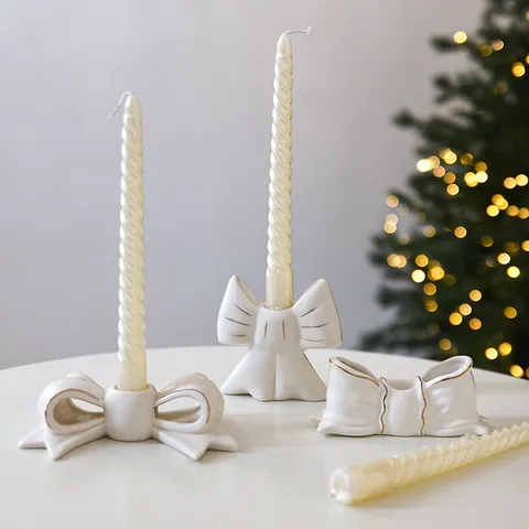 Kreativer Kerzenhalter aus Keramik im Ins-Stil mit Schleife und Goldrand Tischdeko Weihnachtsgeschenk Wohndekoration