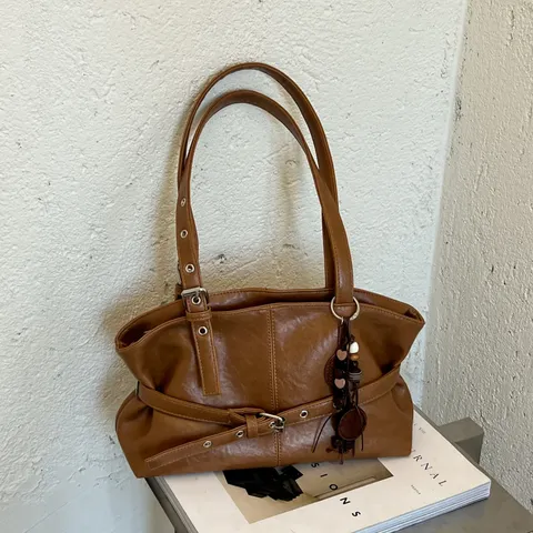 Vintage Nieten PU Leder Unterarmtasche Für Damen Mode Große Kapazität Pendler Tote Schultertasche Mit Holzperlen Anhänger Handtasche