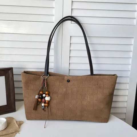 Damen Retro Steinmuster PU Leder Tragetasche Pendeln Schultertasche Mit Quaste Holzperlen Anhänger Große Kapazität Handtasche
