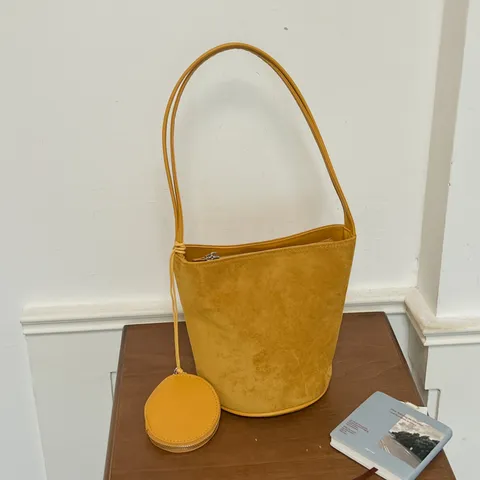 Women Retro PU Suede Bucket Bag Chic Stitching Patchwork Shoulder Bag With Pendant Commute Tassel Handbag Crossbody Bag For Autumn Daily Office