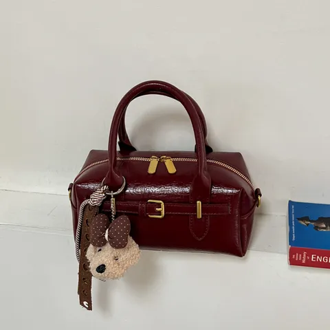 Damen Vintage PU Leder Boston Handtasche Retro Einfarbig Henkeltasche Kleine Schulter Umhängetasche Mit Teddybär Anhänger