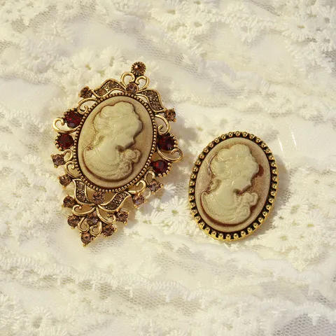 Vintage Cameo Portrait Brooch Pin Set Palace Retro Rhinestone Alloy Brooches For Women Clothing Coat Accessories
