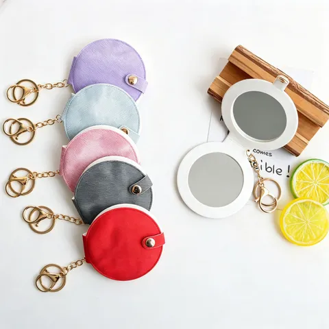 Petit Miroir Rond Portable Porte-Clés Miroir de Maquillage en Cuir Mignon Pendentif de Sac Cadeau pour Femmes et Filles