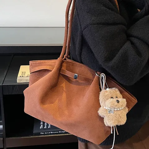 French Retro Large Capacity Tote Bag Women PU Leather Commuting Casual Shoulder Underarm Bag Plush Pendant Handbag