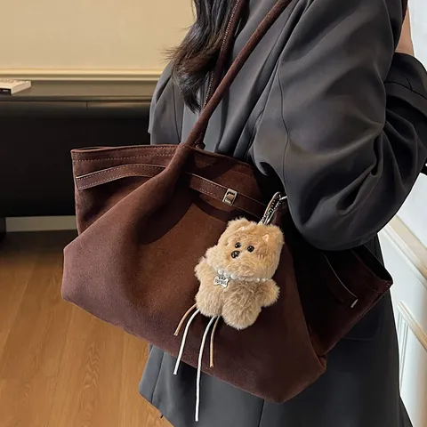 French Retro Large Capacity Tote Bag Women PU Leather Commuting Casual Shoulder Underarm Bag Plush Pendant Handbag