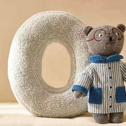 Cojín Decorativo de Letra Inglés Minimalista Suave Peluche Juguete Creativo Decorativo Sofá Hogar Sala Dormitorio Regalo