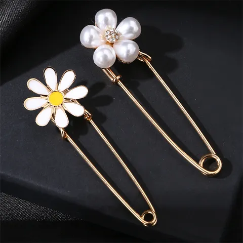 Alloy Safety Pin Brooch With Artificial Pearl Rhinestone Small Daisy Heart Crystal Beads Women Pants Waist Jewelry