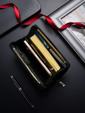 Portafoglio Lungo Trapuntato da Uomo in Pelle PU Pieghevole con Zip Grande Capacità Pochette con Cinturino da Polso
